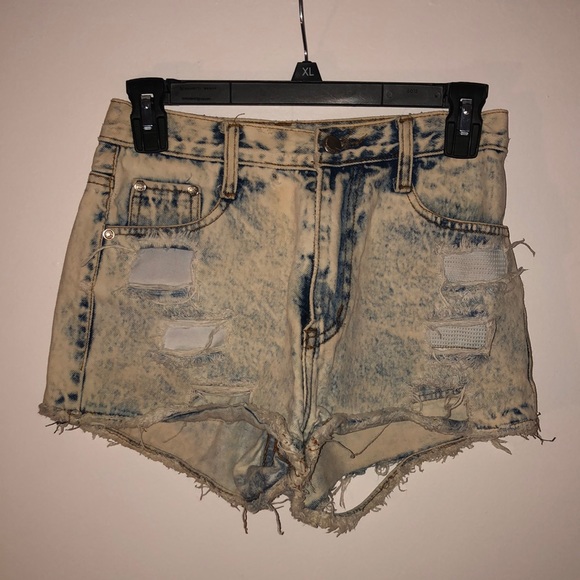 Shorts - Picture 1 of 2